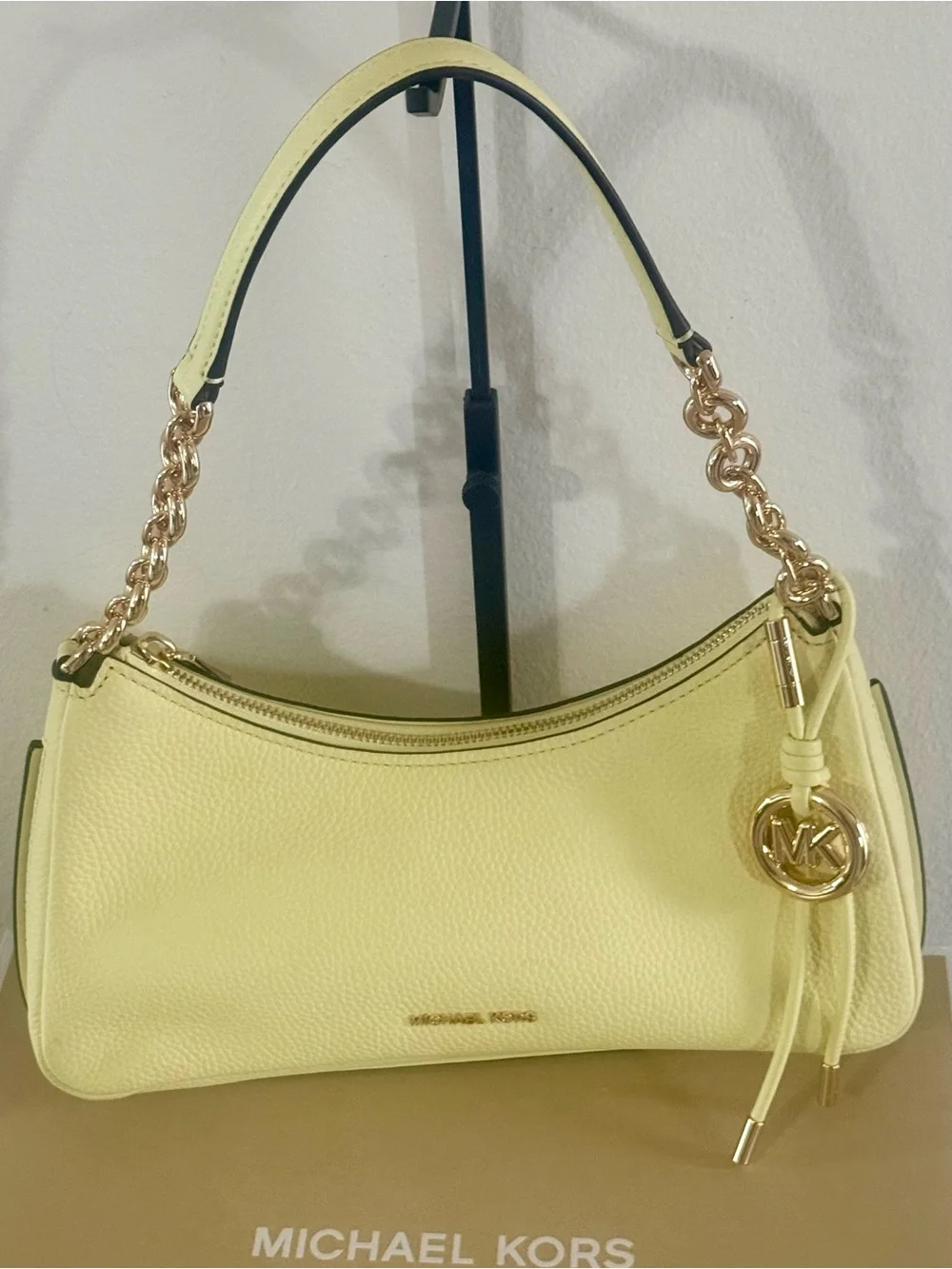 Michael Kors Nolita Medium  Pebbled Leather Chain Pochette - Lemon 🍋